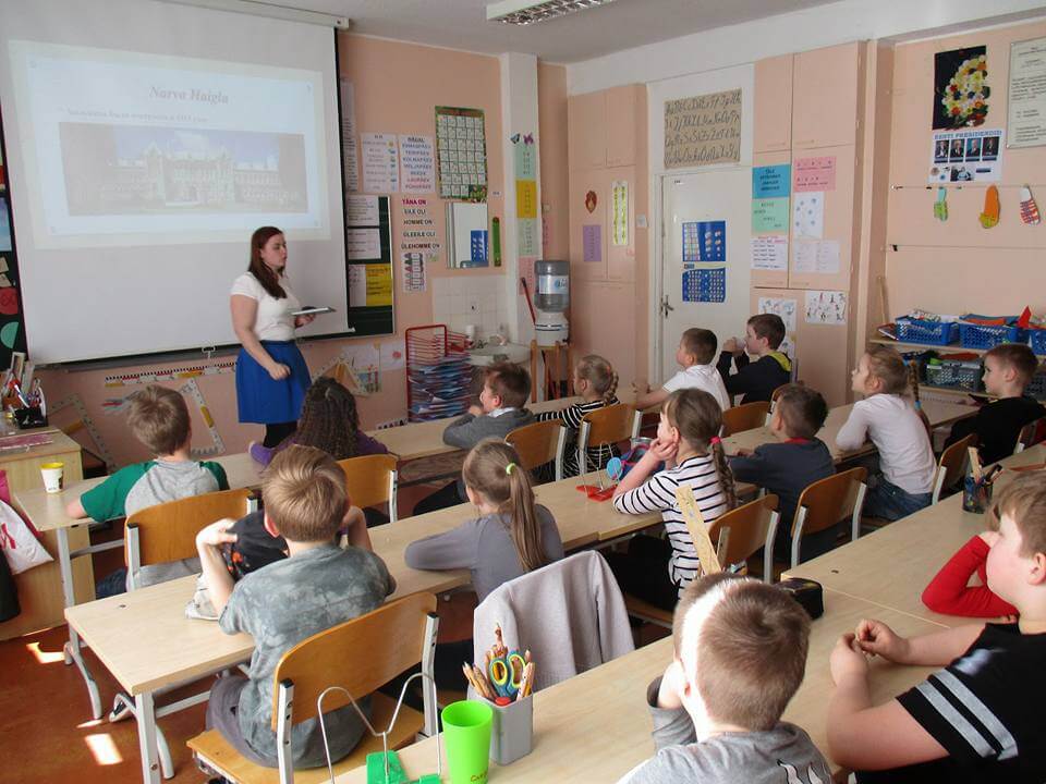 В марте 2017 года Нарвская больница участвовала в проекте «Обратно в школу» .